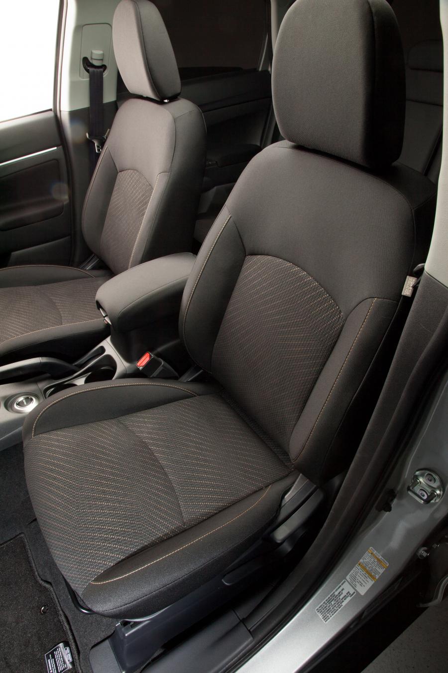  Mitsubishi Outlander Sport 2013 года  (фото 32 из 83)